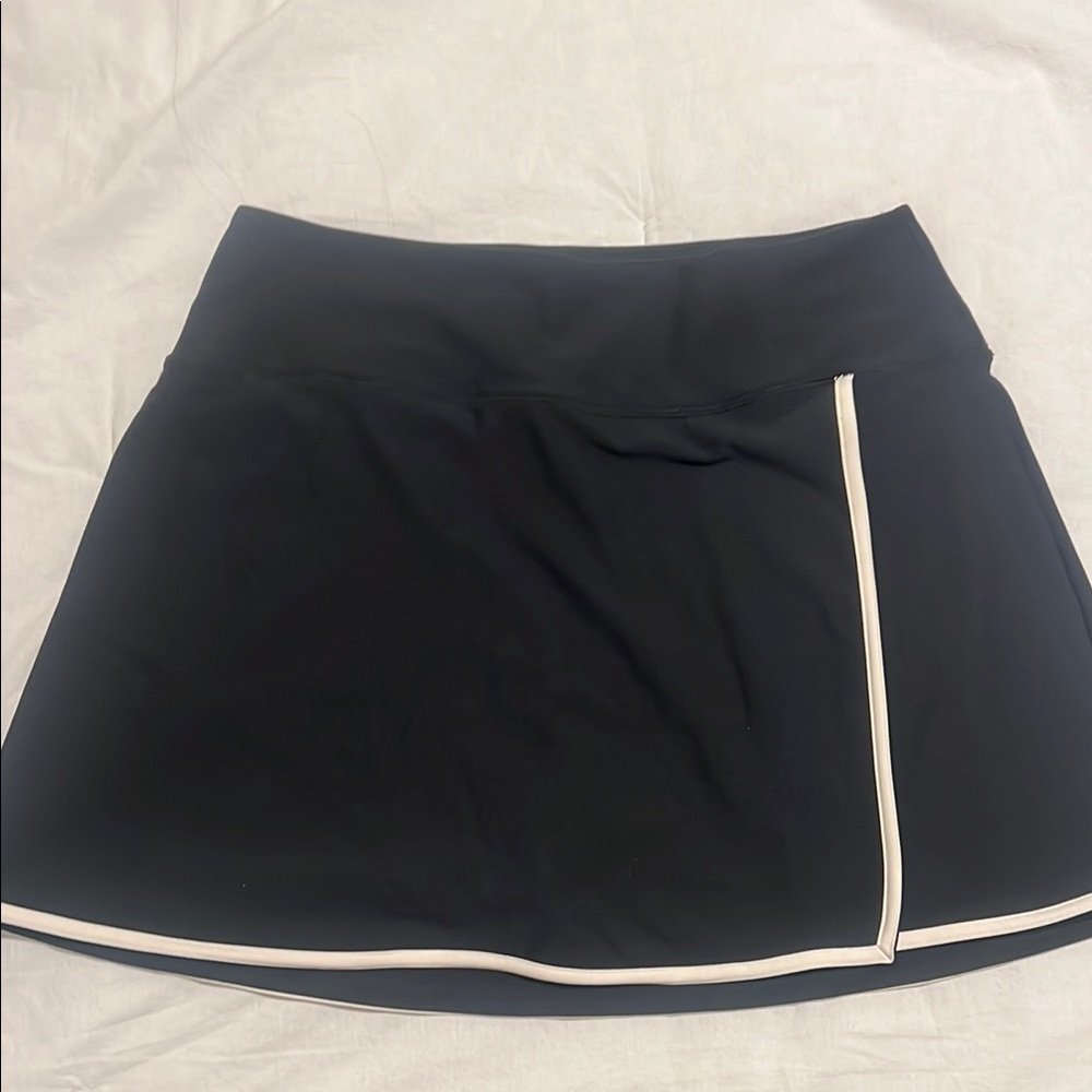 Abercrombie & Fitch Black and White YPB Skort